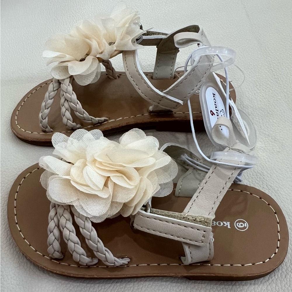 Cream Floral Sandals